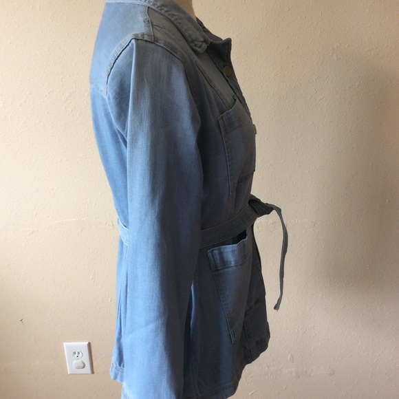 Cato v Light Wash Denim Jacket Size L, NWT - Picture 7 of 15